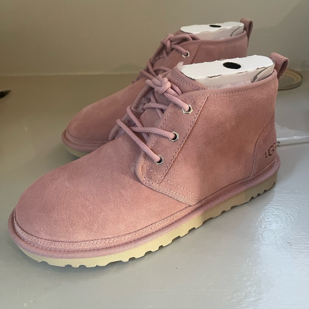 NEW- Ugg Neumel Desert Boot in Shell